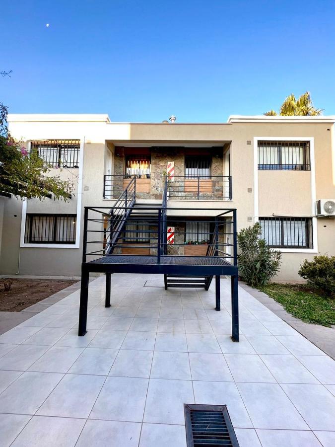 メンドーサLuminoso Departamento En Zona Residencialアパートメント エクステリア 写真